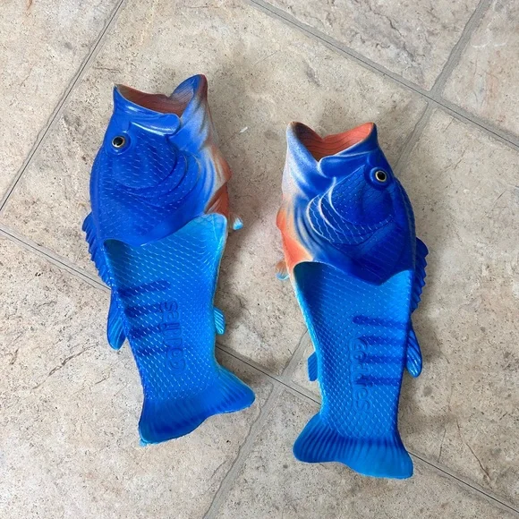 Novelty Fish Flops - Picture 2 of 6